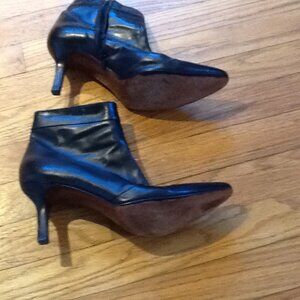 Gorgeous Black Leather Cole Haan Kitten Heel Boots